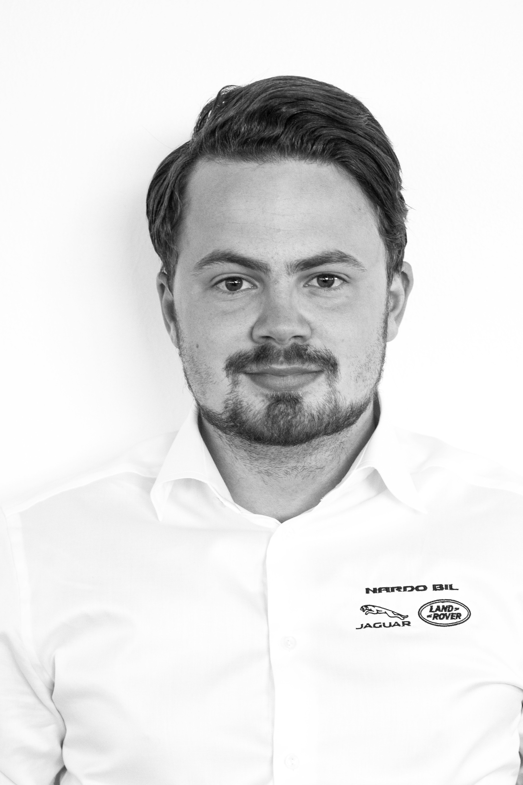 Adrian W.-Henrichsen